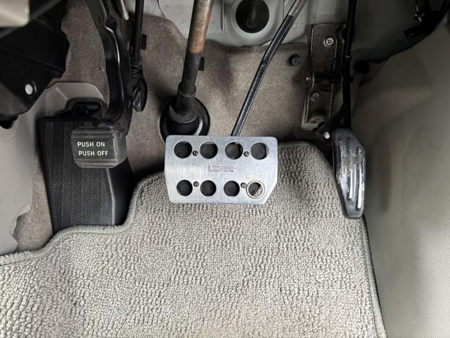 エブリイワゴン ＰＺターボ　両側スライド・片側電動　ナビ　キーレスエントリー　電動格納ミラー　ＡＴ　盗難防止システム　ＡＢＳ　ＣＤ　ＤＶＤ再生　ＭＤ　アルミホイール　衝突安全ボディ　エアコン　パワーステアリング　パワーウィンドウ（58枚目）