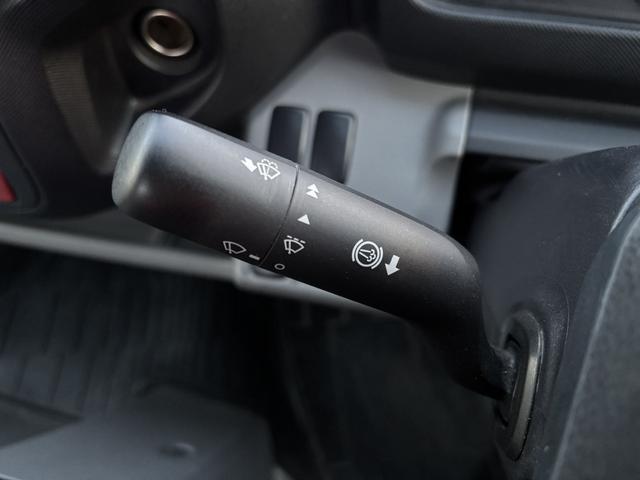 トヨエース 　トラック　ＭＴ　衝突被害軽減システム　クリアランスソナー　レーンアシスト　アイドリングストップ　ＥＳＣ　エアコン　パワーウィンドウ　運転席エアバッグ（12枚目）