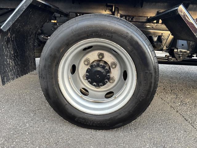 トヨエース 　トラック　ＭＴ　衝突被害軽減システム　クリアランスソナー　レーンアシスト　アイドリングストップ　ＥＳＣ　エアコン　パワーウィンドウ　運転席エアバッグ（29枚目）