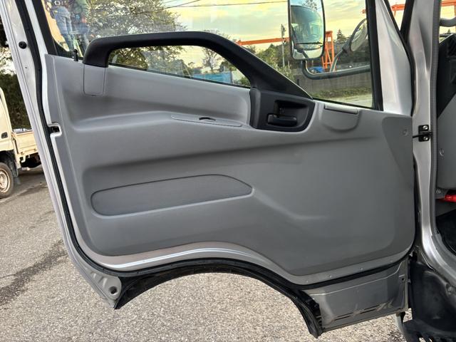 トヨエース 　トラック　ＭＴ　衝突被害軽減システム　クリアランスソナー　レーンアシスト　アイドリングストップ　ＥＳＣ　エアコン　パワーウィンドウ　運転席エアバッグ（64枚目）