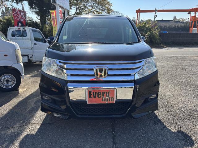 ステップワゴンスパーダ Ｚ　ＥＴＣ　バックカメラ　ナビ　ＴＶ　両側電動スライドドア　ＨＩＤ　スマートキー　電動格納ミラー　３列シート　ＣＶＴ　アルミホイール　ＣＤ　ＵＳＢ　Ｂｌｕｅｔｏｏｔｈ　記録簿　盗難防止システム（17枚目）