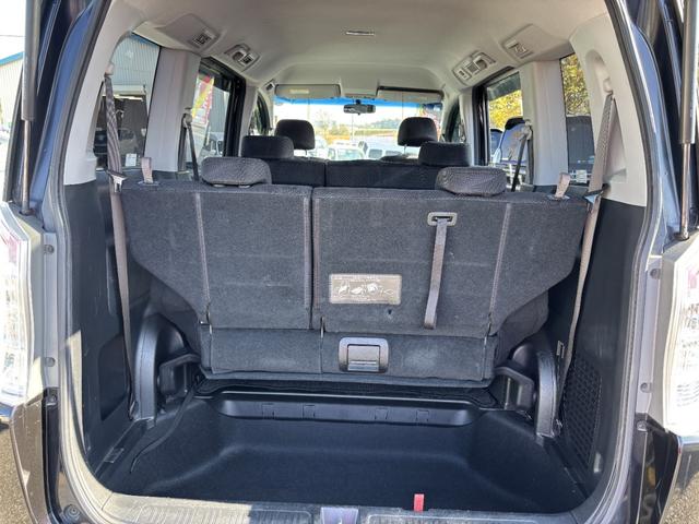 ステップワゴンスパーダ Ｚ　ＥＴＣ　バックカメラ　ナビ　ＴＶ　両側電動スライドドア　ＨＩＤ　スマートキー　電動格納ミラー　３列シート　ＣＶＴ　アルミホイール　ＣＤ　ＵＳＢ　Ｂｌｕｅｔｏｏｔｈ　記録簿　盗難防止システム（26枚目）