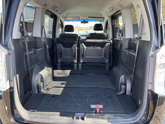 ステップワゴンスパーダ Ｚ　ＥＴＣ　バックカメラ　ナビ　ＴＶ　両側電動スライドドア　ＨＩＤ　スマートキー　電動格納ミラー　３列シート　ＣＶＴ　アルミホイール　ＣＤ　ＵＳＢ　Ｂｌｕｅｔｏｏｔｈ　記録簿　盗難防止システム（30枚目）