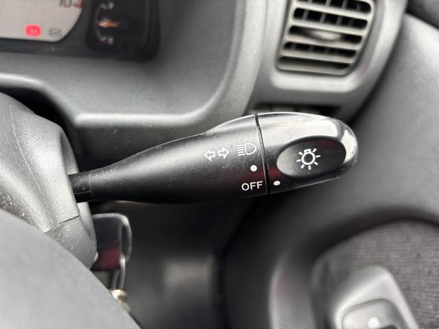 エブリイワゴン ジョイポップターボＰＺ　ＥＴＣ　両側スライドドア　ナビ　ＴＶ　キーレスエントリー　電動格納ミラー　ターボ　ＡＴ　ＡＢＳ　ＣＤ　ＵＳＢ　アルミホイール　衝突安全ボディ　エアコン　パワーステアリング　パワーウィンドウ（41枚目）