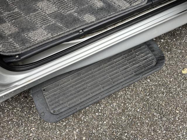 エブリイワゴン ジョイポップターボＰＺ　ＥＴＣ　両側スライドドア　ナビ　ＴＶ　キーレスエントリー　電動格納ミラー　ターボ　ＡＴ　ＡＢＳ　ＣＤ　ＵＳＢ　アルミホイール　衝突安全ボディ　エアコン　パワーステアリング　パワーウィンドウ（59枚目）