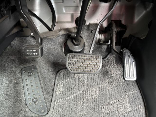 エブリイワゴン ジョイポップターボＰＺ　ＥＴＣ　両側スライドドア　ナビ　ＴＶ　キーレスエントリー　電動格納ミラー　ターボ　ＡＴ　ＡＢＳ　ＣＤ　ＵＳＢ　アルミホイール　衝突安全ボディ　エアコン　パワーステアリング　パワーウィンドウ（65枚目）