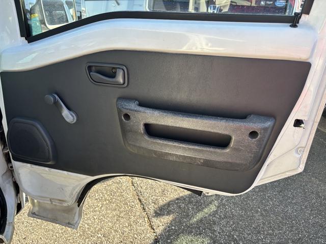 サンバーバン ＶＢ　ＡＴ　両側スライドドア　エアコン　運転席エアバッグ　記録簿　ＣＤ　カセット（46枚目）