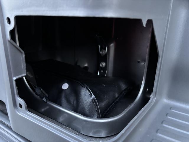 ＮＶ３５０キャラバンバン ロングプレミアムＧＸ　ＥＴＣ　バックカメラ　ナビ　ＴＶ　両側スライドドア　オートライト　スマートキー　電動格納ミラー　ＡＴ　アルミホイール　ＣＤ　ＤＶＤ再生　ＵＳＢ　Ｂｌｕｅｔｏｏｔｈ（46枚目）