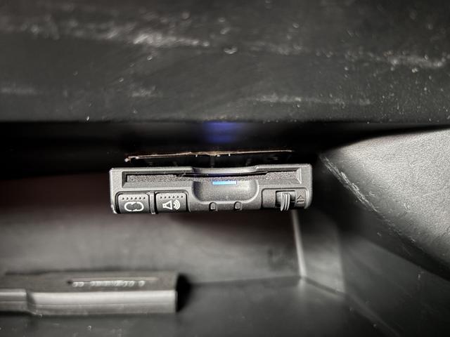 Ｎ－ＢＯＸカスタム Ｇ・ターボＬパッケージ　ＥＴＣ　バックカメラ　両側電動スライドドア　ナビ　ＴＶ　オートクルーズコントロール　衝突被害軽減システム　オートライト　ＨＩＤ　スマートキー　アイドリングストップ　電動格納ミラー　ベンチシート　ＣＶＴ（5枚目）