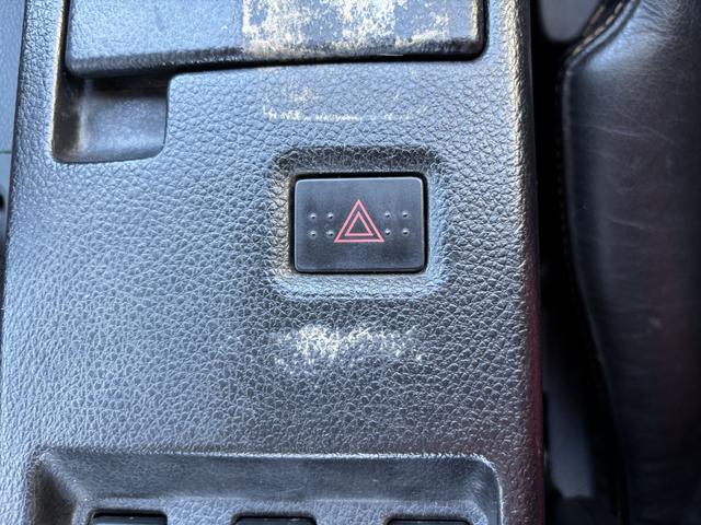 フェアレディZ バージョンT AT HID キーレスエントリー 電動格納ミラー シートヒーター アルミホイール 盗難防止システム 衝突安全ボディ ABS ESC CD DVD再生 カセット エアコン パワーステアリング(54枚目)