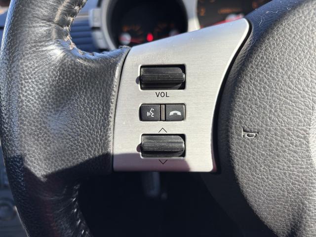 フェアレディZ バージョンT AT HID キーレスエントリー 電動格納ミラー シートヒーター アルミホイール 盗難防止システム 衝突安全ボディ ABS ESC CD DVD再生 カセット エアコン パワーステアリング(56枚目)