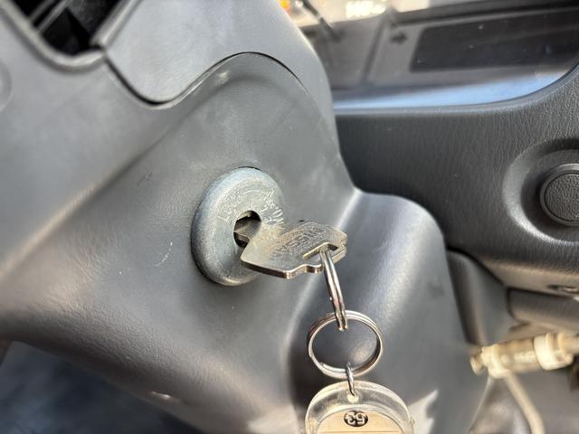 アトラストラック DX AT 後輪ダブル エアコン パワーウィンドウ 運転席エアバッグ(11枚目)