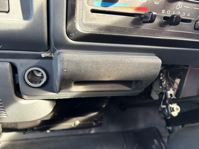 アトラストラック DX AT 後輪ダブル エアコン パワーウィンドウ 運転席エアバッグ(59枚目)