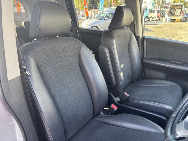 フリードハイブリッド ジャストセレクション　ＥＴＣ　バックカメラ　ナビ　ＴＶ　オートクルーズコントロール　両側電動スライドドア　オートライト　ＨＩＤ　スマートキー　アイドリングストップ　電動格納ミラー　３列シート　ウォークスルー　ＣＶＴ（54枚目）