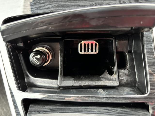 アルファードＶ ＡＳ　リミテッド　ＥＴＣ　バックカメラ　ナビ　ＴＶ　両側電動スライドドア　オートライト　ＨＩＤ　キーレスエントリー　電動格納ミラー　３列シート　ＡＴ　アルミホイール　ＣＤ　ＤＶＤ再生　ミュージックプレイヤー接続可（56枚目）