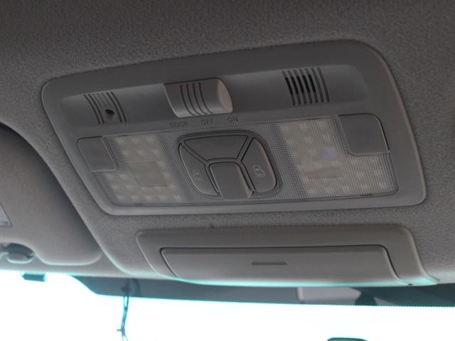 エスティマ 2.4アエラス Gエディション 両側電動スライドドア・フリップダウンモニター・Bluetooth接続・バックカメラ・スマートキー・ドライブレコーダー・クルーズコントロール・ETC・フルセグ・HIDヘッドライト・純正17インチアルミ(12枚目)