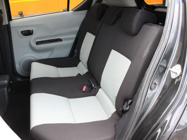 アクア S Bluetooth接続・バックカメラ・LEDヘッドライト・シートヒーター・フルセグ・スマートキー・ETC・オートA/C・純正18インチアルミ16インチアルミ・プッシュスタート・ドアバイザー(6枚目)