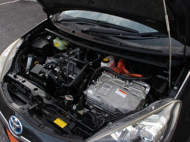 アクア S Bluetooth接続・バックカメラ・LEDヘッドライト・シートヒーター・フルセグ・スマートキー・ETC・オートA/C・純正18インチアルミ16インチアルミ・プッシュスタート・ドアバイザー(30枚目)