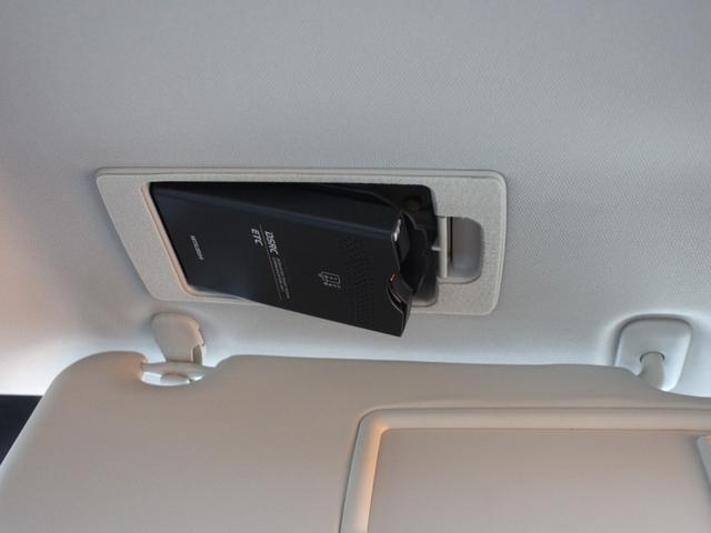 アテンザセダン ＸＤ　Ｌパッケージ　電動黒革シート・シートヒーター・バックカメラ・追従クルーズコントロール・コーナーセンサー・ＥＴＣ・スマートキー・ＳＤナビ・パドルシフト・ＨＩＤヘッドライト・純正１９インチアルミ・ドアバイザー（15枚目）