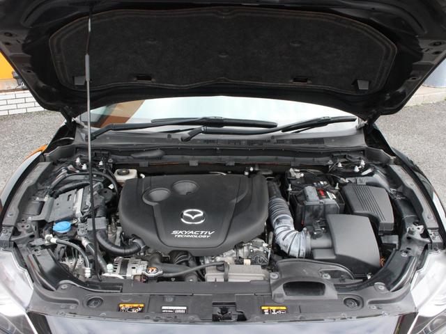 アテンザセダン ＸＤ　Ｌパッケージ　電動黒革シート・シートヒーター・バックカメラ・追従クルーズコントロール・コーナーセンサー・ＥＴＣ・スマートキー・ＳＤナビ・パドルシフト・ＨＩＤヘッドライト・純正１９インチアルミ・ドアバイザー（23枚目）