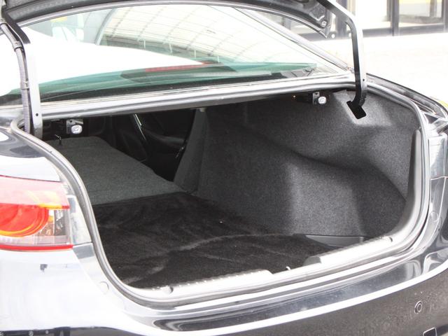 アテンザセダン ＸＤ　Ｌパッケージ　電動黒革シート・シートヒーター・バックカメラ・追従クルーズコントロール・コーナーセンサー・ＥＴＣ・スマートキー・ＳＤナビ・パドルシフト・ＨＩＤヘッドライト・純正１９インチアルミ・ドアバイザー（28枚目）