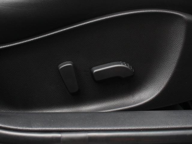 スカイライン 250GT 後期型・電動黒半革シート・サイド&バックカメラ・Bluetooth接続・純正HDDナビ・フルセグ・音楽録音・ETC・インテリキー・HIDヘッドライト・プッシュスタート・純正17インチアルミ・ドアバイザ(6枚目)
