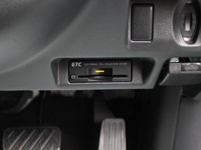 スカイライン 250GT 後期型・電動黒半革シート・サイド&バックカメラ・Bluetooth接続・純正HDDナビ・フルセグ・音楽録音・ETC・インテリキー・HIDヘッドライト・プッシュスタート・純正17インチアルミ・ドアバイザ(15枚目)