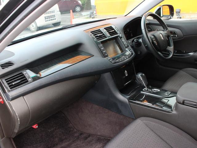 TOYOTA CROWN 2.5 ATHLETE