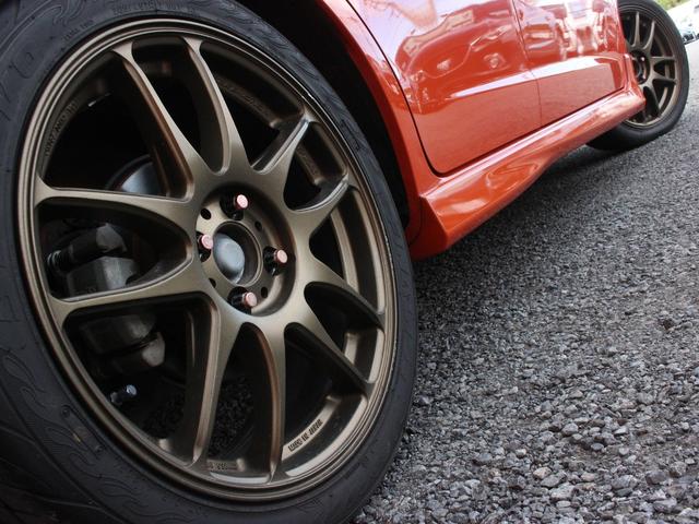 フィット RS 6速MT・Bluetooth接続・バックカメラ・HIDヘッドライト・WORK17インチアルミ・ローダウン・無限グリル&マフラー・スマートキー・ETC・エアロ・プライバシーガラス・ドアバイザー(13枚目)