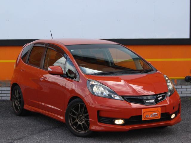 フィット RS 6速MT・Bluetooth接続・バックカメラ・HIDヘッドライト・WORK17インチアルミ・ローダウン・無限グリル&マフラー・スマートキー・ETC・エアロ・プライバシーガラス・ドアバイザー(27枚目)