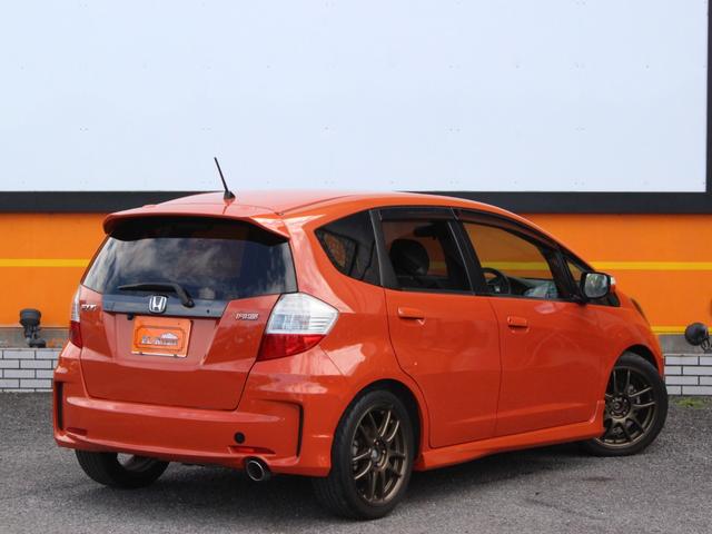 フィット RS 6速MT・Bluetooth接続・バックカメラ・HIDヘッドライト・WORK17インチアルミ・ローダウン・無限グリル&マフラー・スマートキー・ETC・エアロ・プライバシーガラス・ドアバイザー(28枚目)