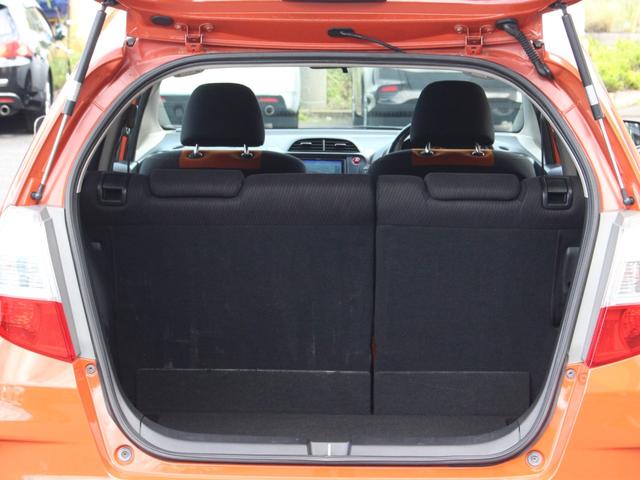 フィット RS 6速MT・Bluetooth接続・バックカメラ・HIDヘッドライト・WORK17インチアルミ・ローダウン・無限グリル&マフラー・スマートキー・ETC・エアロ・プライバシーガラス・ドアバイザー(31枚目)