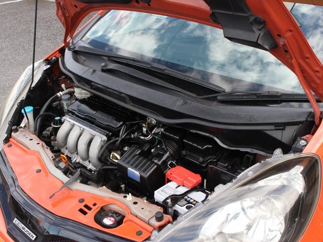 フィット RS 6速MT・Bluetooth接続・バックカメラ・HIDヘッドライト・WORK17インチアルミ・ローダウン・無限グリル&マフラー・スマートキー・ETC・エアロ・プライバシーガラス・ドアバイザー(33枚目)