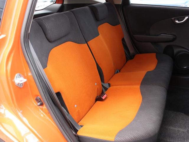 フィット RS 6速MT・Bluetooth接続・バックカメラ・HIDヘッドライト・WORK17インチアルミ・ローダウン・無限グリル&マフラー・スマートキー・ETC・エアロ・プライバシーガラス・ドアバイザー(39枚目)