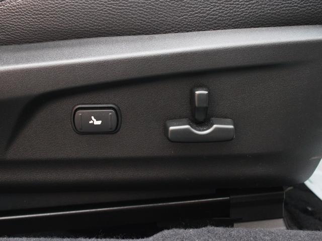 レガシィＢ４ ２．５ｉ　ＢスポーツアイサイトＧパッケージ　電動半革シート・バックカメラ・追従クルーズコントロール・ＨＩＤヘッドライト・スマートキー・プッシュスタート・社外１７インチアルミ・ＥＴＣ・パドルシフト・革巻きハンドル・オートＡ／Ｃ（6枚目）