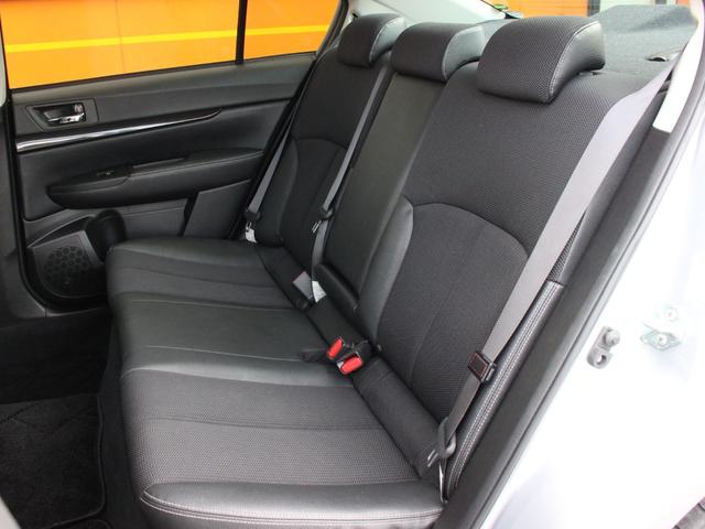 レガシィＢ４ ２．５ｉ　ＢスポーツアイサイトＧパッケージ　電動半革シート・バックカメラ・追従クルーズコントロール・ＨＩＤヘッドライト・スマートキー・プッシュスタート・社外１７インチアルミ・ＥＴＣ・パドルシフト・革巻きハンドル・オートＡ／Ｃ（10枚目）