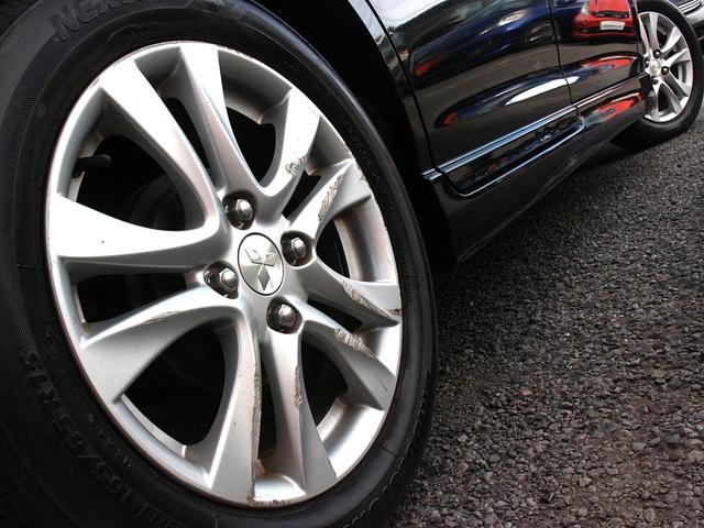 デリカD:2 ハイブリッドSZ ナビパッケージ 両側電動スライドドア・全方囲カメラ・Bluetooth接続・バックカメラ・ETC・スマートキー・クルーズコントロール・オートA/C・フォグ・純正15インチアルミ・革巻きハンドル・CD/DVD再生(23枚目)