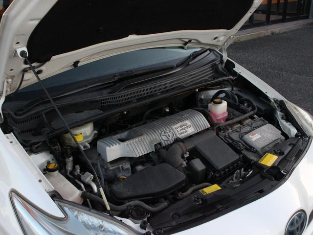 プリウス Ｇ　Ｂｌｕｅｔｏｏｔｈ接続・バックカメラ・追従クルーズコントロール・プリクラッシュセーフティ・ＥＴＣ・スマートキー・ＥＴＣ・オートＡ／Ｃ・プッシュスタート・ドアバイザー革巻きハンドル・ライトレベライザー（31枚目）