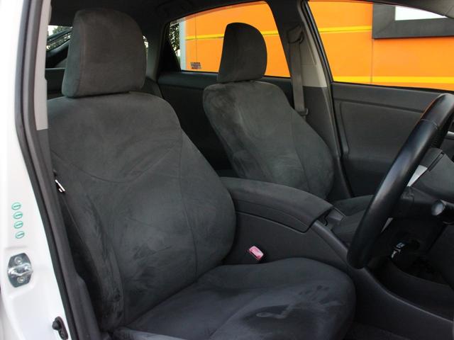 プリウス Ｇ　Ｂｌｕｅｔｏｏｔｈ接続・バックカメラ・追従クルーズコントロール・プリクラッシュセーフティ・ＥＴＣ・スマートキー・ＥＴＣ・オートＡ／Ｃ・プッシュスタート・ドアバイザー革巻きハンドル・ライトレベライザー（34枚目）