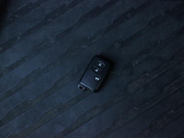 フォレスター ２．０ＸＴ　アイサイト　ターボ車・電動ハーフレザーシート・Ｂｌｕｅｔｏｏｔｈ接続・バックカメラ・追従クルーズコントロール・プッシュスタート・スマートキー・ルーフレール・社外１８インチアルミ・パドルシフト・オートＡ／Ｃ（16枚目）