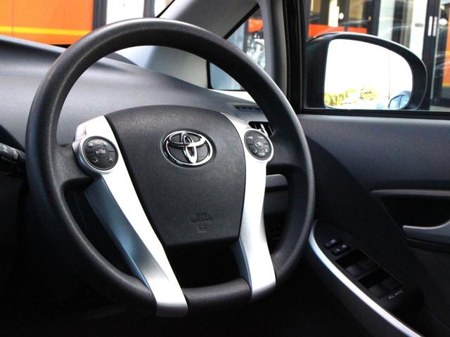 プリウス Ｓ　Ｂｌｕｅｔｏｏｔｈ接続・バックカメラ・ＥＴＣ・ワンセグ・ドライブレコーダー・スマートキー・プッシュスタート・純正１５インチアルミ・ドアバイザー・オートＡ／Ｃ・ヘッドライトレベライザー（18枚目）