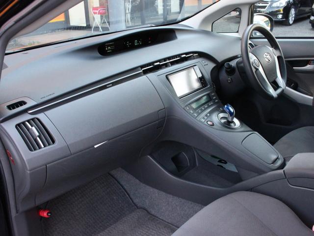 プリウス Ｓ　Ｂｌｕｅｔｏｏｔｈ接続・バックカメラ・ＥＴＣ・ワンセグ・ドライブレコーダー・スマートキー・プッシュスタート・純正１５インチアルミ・ドアバイザー・オートＡ／Ｃ・ヘッドライトレベライザー（36枚目）