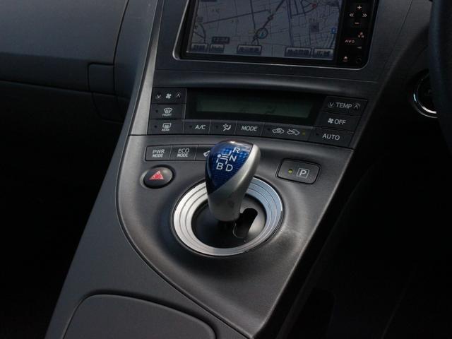 プリウス Ｓ　Ｂｌｕｅｔｏｏｔｈ接続・バックカメラ・ＥＴＣ・ワンセグ・ドライブレコーダー・スマートキー・プッシュスタート・純正１５インチアルミ・ドアバイザー・オートＡ／Ｃ・ヘッドライトレベライザー（37枚目）