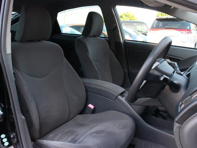 プリウス Ｓ　Ｂｌｕｅｔｏｏｔｈ接続・バックカメラ・ＥＴＣ・ワンセグ・ドライブレコーダー・スマートキー・プッシュスタート・純正１５インチアルミ・ドアバイザー・オートＡ／Ｃ・ヘッドライトレベライザー（38枚目）