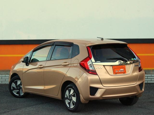 フィットハイブリッド Lパッケージ ワンオーナー・ハーフレザーシート・LEDヘッドライト・バックカメラ・メモリーナビ・フルセグ・USB入力・スマートキー・ETC・クルーズコントロール・オートA/C・ウィンカーミラー(28枚目)