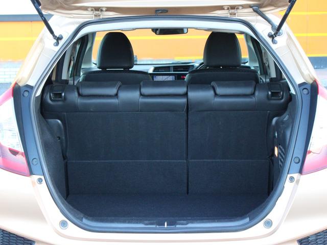 フィットハイブリッド Lパッケージ ワンオーナー・ハーフレザーシート・LEDヘッドライト・バックカメラ・メモリーナビ・フルセグ・USB入力・スマートキー・ETC・クルーズコントロール・オートA/C・ウィンカーミラー(30枚目)