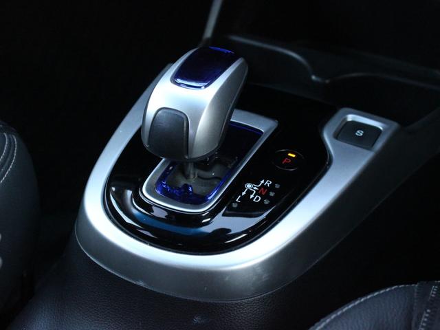 フィットハイブリッド Lパッケージ ワンオーナー・ハーフレザーシート・LEDヘッドライト・バックカメラ・メモリーナビ・フルセグ・USB入力・スマートキー・ETC・クルーズコントロール・オートA/C・ウィンカーミラー(40枚目)