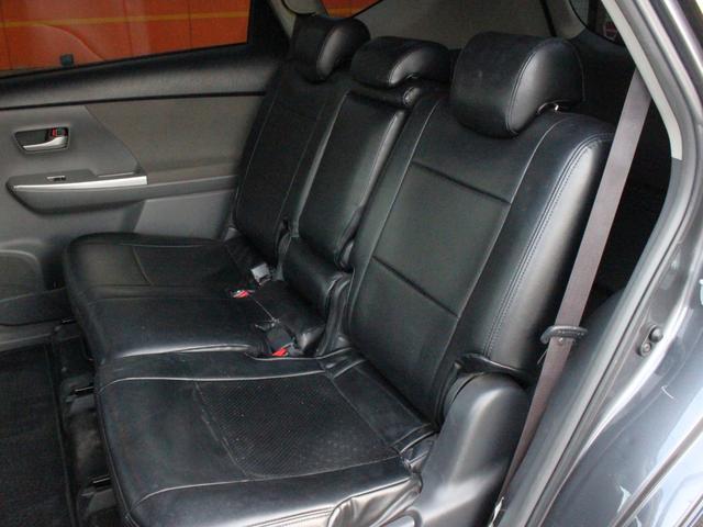 プリウスアルファ Sツーリングセレクション LEDヘッドライト&フォグランプ・Bluetooth接続・バックカメラ・フリップダウンモニター・スマートキー・ETC・オートA/C・社外ウッドコンビハンドル・純正17インチアルミ・プッシュスタート(6枚目)