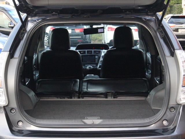 プリウスアルファ Sツーリングセレクション LEDヘッドライト&フォグランプ・Bluetooth接続・バックカメラ・フリップダウンモニター・スマートキー・ETC・オートA/C・社外ウッドコンビハンドル・純正17インチアルミ・プッシュスタート(10枚目)