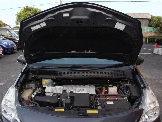 プリウスアルファ Sツーリングセレクション LEDヘッドライト&フォグランプ・Bluetooth接続・バックカメラ・フリップダウンモニター・スマートキー・ETC・オートA/C・社外ウッドコンビハンドル・純正17インチアルミ・プッシュスタート(32枚目)